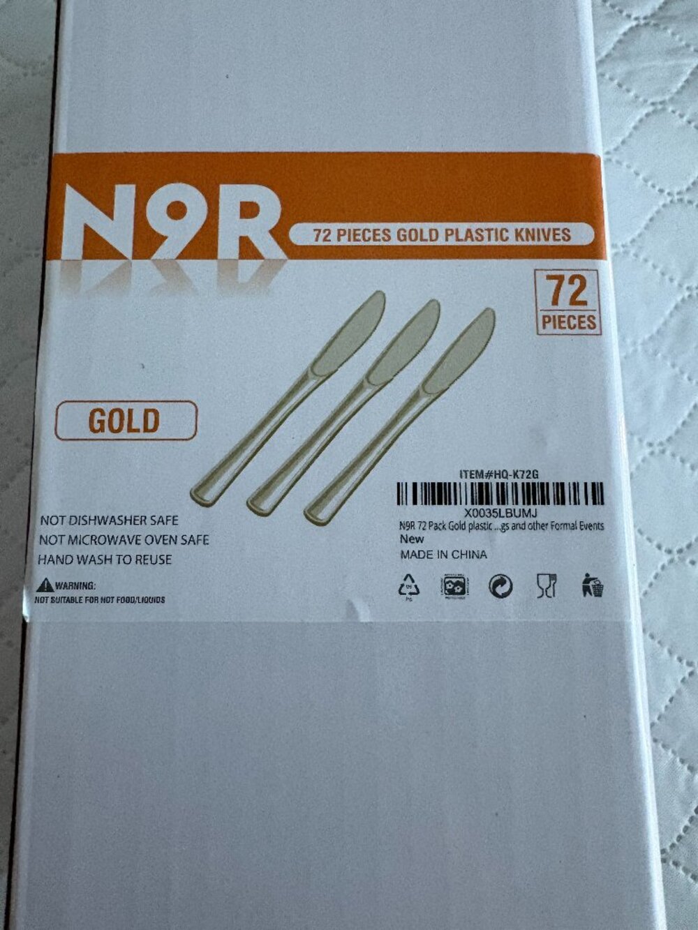 72 pieces gold plastic disposable Knifes
